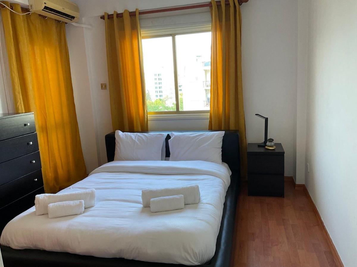 Staycity Flat!!! Nikosia Bagian luar foto