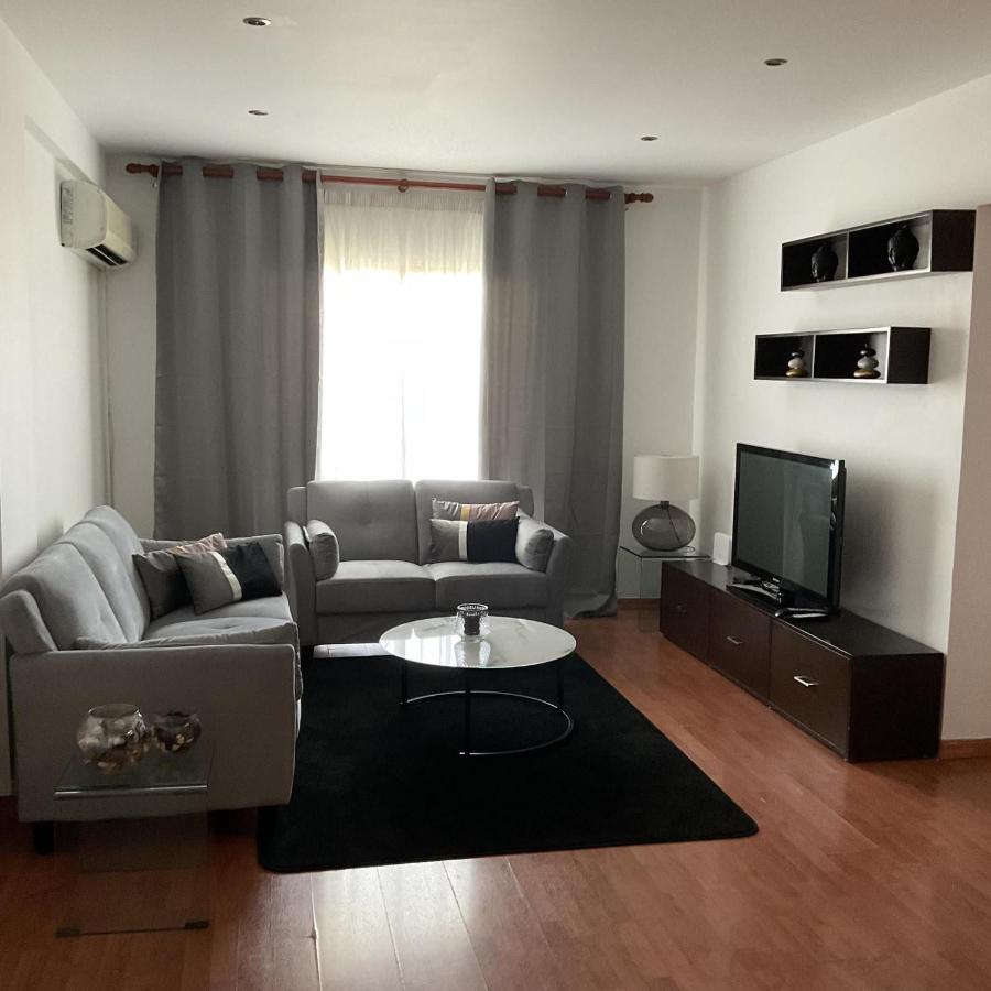 Staycity Flat!!! Nikosia Bagian luar foto