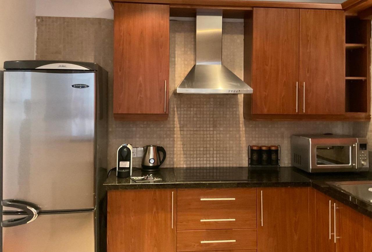 Staycity Flat!!! Nikosia Bagian luar foto
